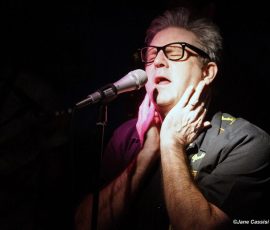 tom-keating-detroit-musician-live-on-stage